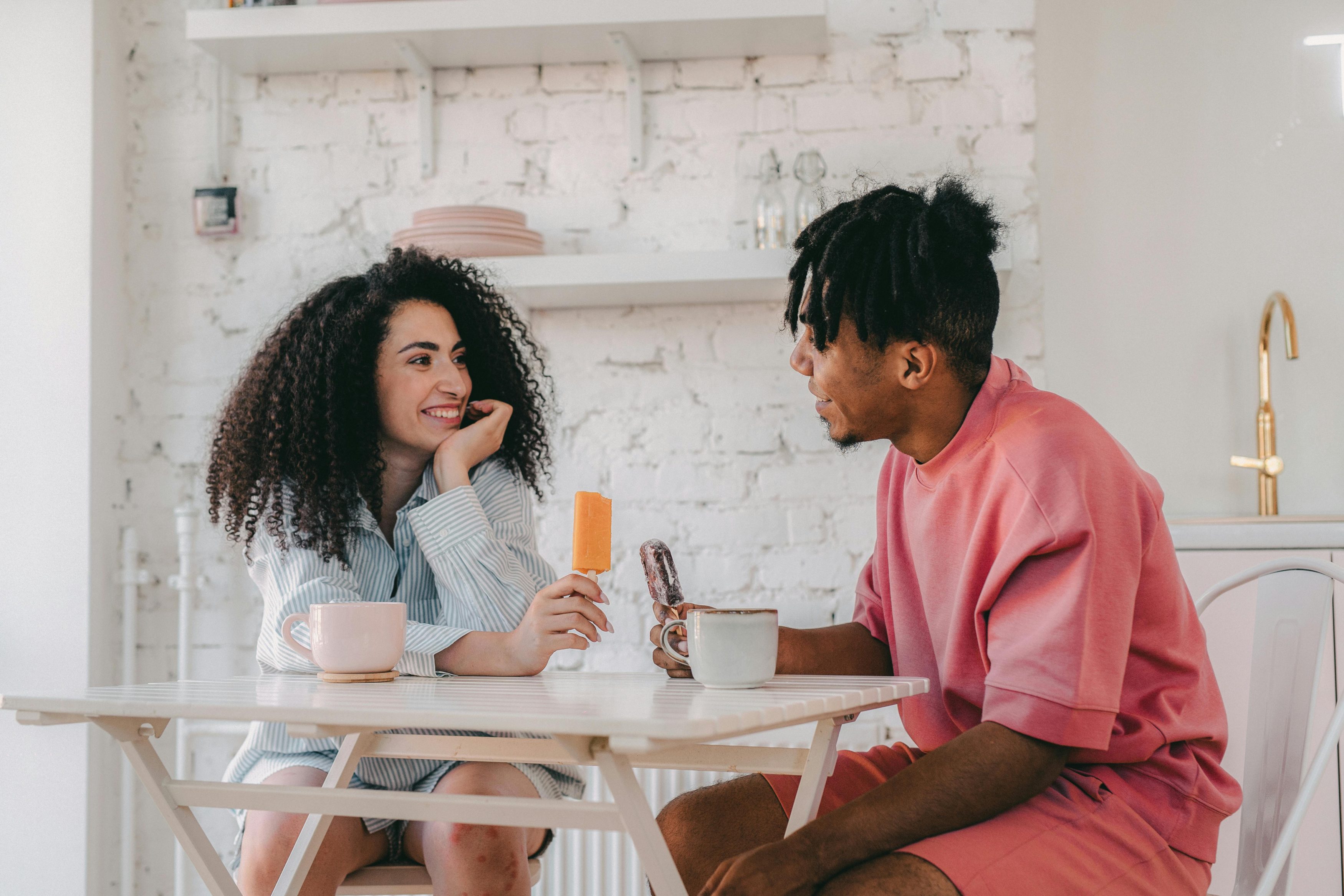 Bevor ihr Eltern werdet: Wichtige Gespräche, die ihr miteinander führen solltet