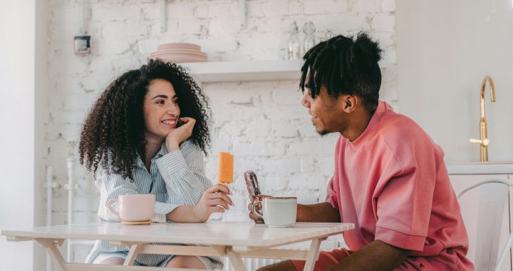 Bevor ihr Eltern werdet: Wichtige Gespräche, die ihr miteinander führen solltet